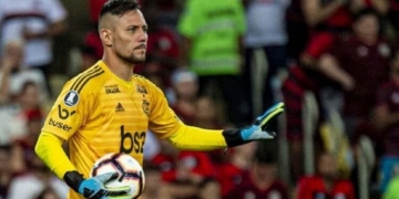 Jornalista diz que Diego Alves xingou Felipão durante confusão contra o Grêmio: ‘Velho gagá’