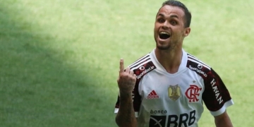 Michel manda recado para a torcida do Flamengo e aponta vilão em tropeço no placar