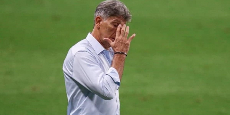 Meio-campista fica esquecido no Flamengo após investimento de R$ 26 milhões; jogador pode ser negociado