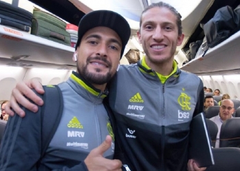 Depois de 1 mês fora dos gramados, Filipe Luís deve retornar à titularidade diante do Barcelona pela semifinal da Libertadores