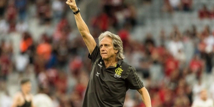 Jorge Jesus afirma que o Flamengo tem condições de disputar a Champions League em pé de igualdade com clubes europeus