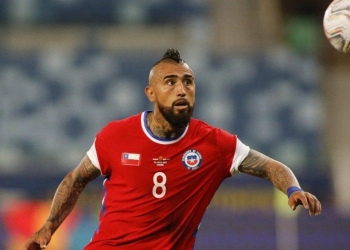 Flamenguista roxo: Arturo Vidal comemora classificação para a final da Libertadores e torcedores repetem apelo por sua contratação