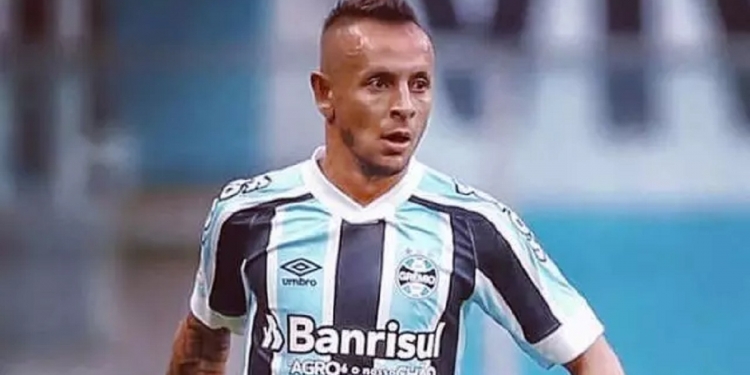 De volta ao Flamengo? Rafinha deve deixar o Grêmio ao fim da temporada após baixo desempenho