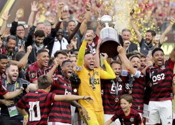 Jogador que deixou o Flamengo em fevereiro de 2019 diz que não está arrependido por perder Libertadores e Brasileirão