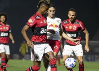 Melhores momentos: Flamengo fica no empate com o RB Bragantino e perde chance de colar no líder após tropeço do Atlético-MG contra a Chapecoense