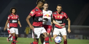 Melhores momentos: Flamengo fica no empate com o RB Bragantino e perde chance de colar no líder após tropeço do Atlético-MG contra a Chapecoense