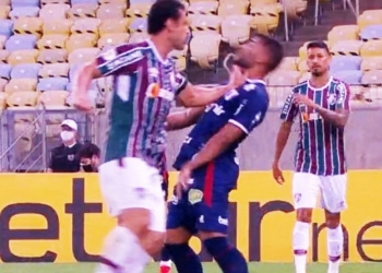 ‘E se fosse o Gabigol?’: torcedores do Flamengo levantam questionamento após brutalidade de Fred contra jogador do Fortaleza