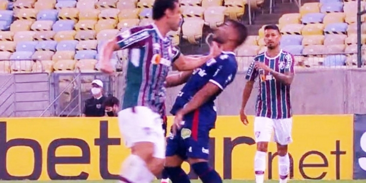 ‘E se fosse o Gabigol?’: torcedores do Flamengo levantam questionamento após brutalidade de Fred contra jogador do Fortaleza