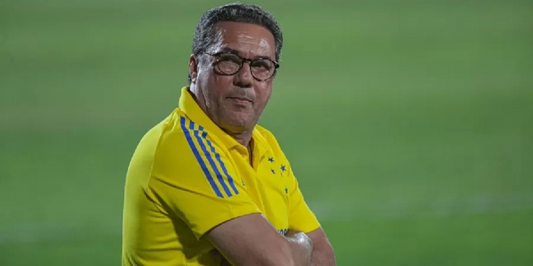 Luxemburgo diz que jogador do Flamengo que morreu com 22 anos ‘foi mais jogador que o Zico’