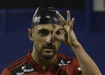 Seleção Uruguaia dá notícia que a torcida do Flamengo não queria sobre Arrascaeta: ‘Lesão grau 2’