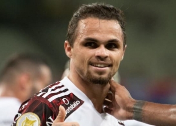 Flamengo domina Fortaleza na casa do adversário e garante briga pela liderança do Brasileirão