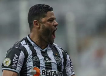 Flamengo e Atlético-MG são os únicos times com mais de 1% de chances matemáticas de título do Brasileirão 2021
