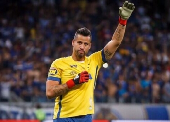 Goleiro Fábio diz que Cruzeiro é maior que o Flamengo: ‘a gente ganhou’