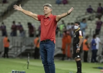 Renato Gaúcho fica enfurecido após X9 vazar informações dos bastidores do Flamengo e quer identificá-lo para puni-lo, diz portal