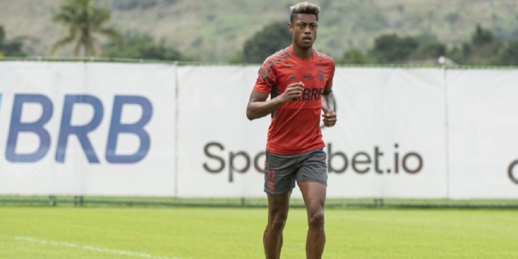 Flamengo dá notícia que a torcida não queria ouvir sobre a situação do atacante Bruno Henrique