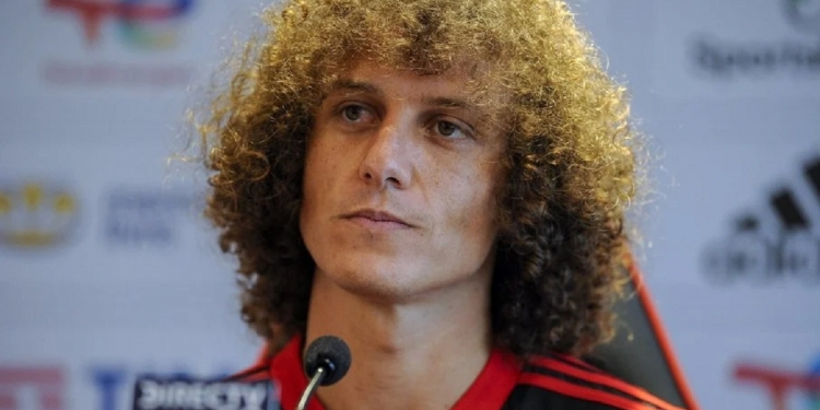 Comentarista compra briga pública com David Luiz e diz que zagueiro do Flamengo quer se ‘vingar’