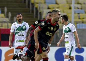 Melhores momentos: com pintura de Andreas Pereira e fim do jejum em gols de falta, Flamengo bate o Juventude e segue vivo no Brasileirão