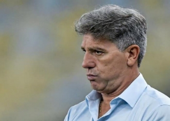 Landim conversa com técnico e Flamengo nega contratação de xodó da torcida