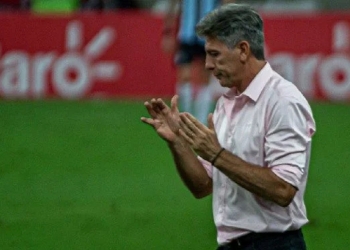 Jogador de Renato Portaluppi é diagnosticado com dengue e Flamengo ganha mais um desfalque para o Brasileirão