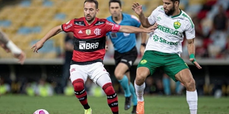 Flamengo é vaiado, joga mal e perde oportunidade de tirar pontos para o Atlético-MG