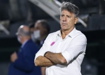 ‘O Flamengo não pode renovar com esse bosta’: Renato Portaluppi é massacrado após empate do Flamengo contra o Cuiabá