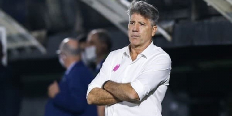 ‘O Flamengo não pode renovar com esse bosta’: Renato Portaluppi é massacrado após empate do Flamengo contra o Cuiabá