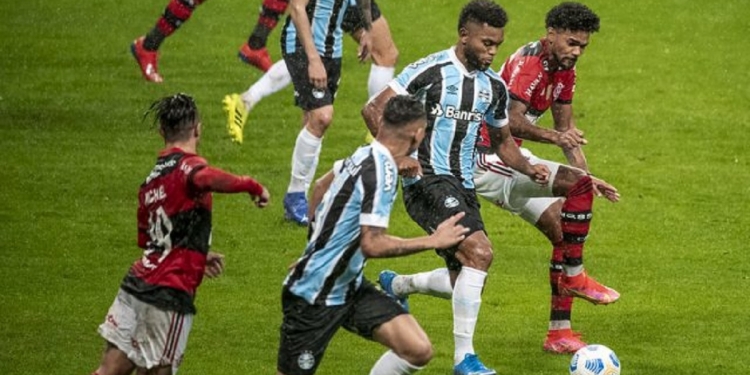 Flamengo já sabe quem será o primeiro jogador dispensado em 2022 e estuda substituto para o mesmo ano, diz site