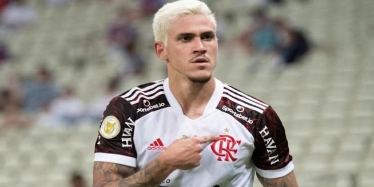 Mais um desfalque no Flamengo: Pedro vai ser operado às pressas e retorno não tem data agendada