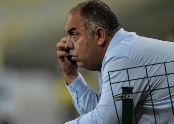 Braz marca reunião às pressas com Departamento Médico do Flamengo após cirurgia de Pedro