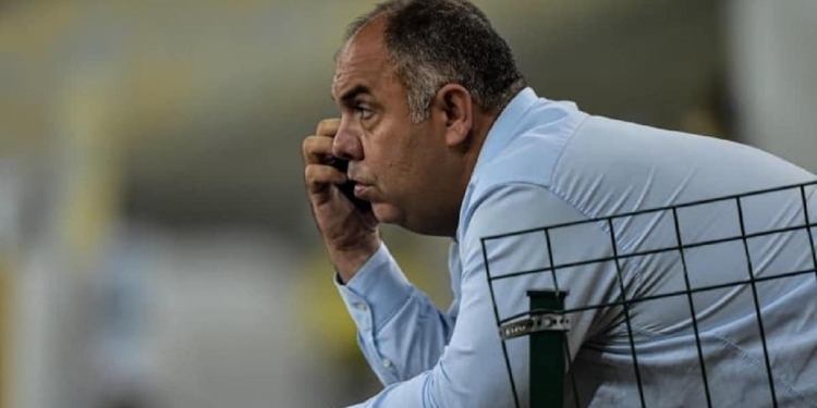Braz marca reunião às pressas com Departamento Médico do Flamengo após cirurgia de Pedro