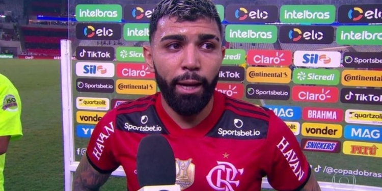 Vídeo! Após derrota em casa e eliminação do Flamengo, familiares de Gabigol são hostilizados: ‘vai conhecer o inferno’