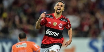 Flamengo supera o Atlético-MG e vitória os mantém vivos no Campeonato Brasileiro
