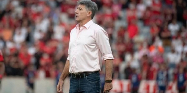 Renato Gaúcho se irrita em coletiva de imprensa com perguntas repetidas após empate: ‘Não aguento mais responder’