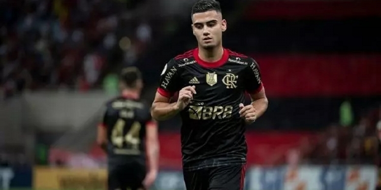 Dor de cabeça para Renato Gaúcho: Andreas Pereira vira desfalque para o Flamengo no Brasileirão