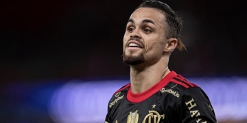 Com rumores de saída, Michael é um dos maiores destaque no Flamengo e brilha dentro de campo