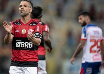 Denílson não perdoa e critica atitude de Diego Ribas no Flamengo colocando sua experiência em xeque