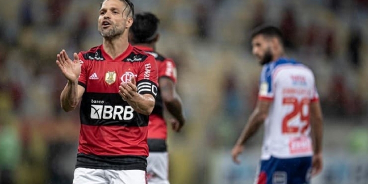 Denílson não perdoa e critica atitude de Diego Ribas no Flamengo colocando sua experiência em xeque