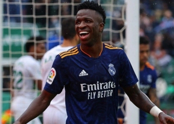 Manchester United prepara bolada para tirar Vinícius Júnior do Real Madrid e Flamengo pode faturar milhões