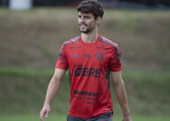 Rodrigo Caio fica de fora de decisão com o Flamengo após diagnóstico de séria lesão