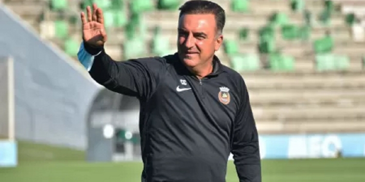Técnico português Carlos Carvalhal responde sobre proposta de contratação feita pelo Flamengo