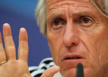 Benfica rompe o silêncio e emite nota pública dizendo se é verdade a demissão de Jorge Jesus
