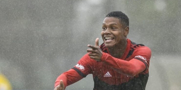 Renato Gaúcho muda atitude no Flamengo e relaciona jogador que se destaca na categoria de base