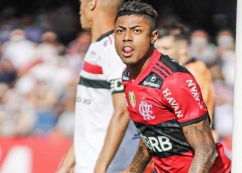 Jornalista é claro e eleva Bruno Henrique a níveis maiores do que medalhão do Palmeiras