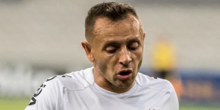 Rafinha não esquece passagem no Flamengo e comenta vitória em cima do Corinthians