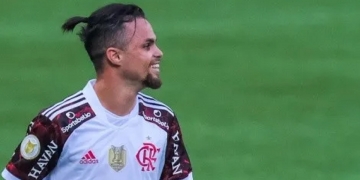 Michael quer continuar no Flamengo apesar de aliciamento vindo do futebol do Oriente Médio