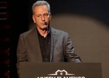 Flamengo perto de encaminhar contratação de meia do futebol francês para o início de 2022