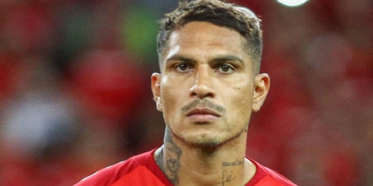 Paolo Guerrero fica irritado ao ser comparado com Gabi: ‘Tem que comer muito feijão’
