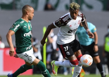 Com erro bobo em saída de bola, Flamengo cede o título da Libertadores ao Palmeiras e deixa Renato Gaúcho ameaçado no cargo