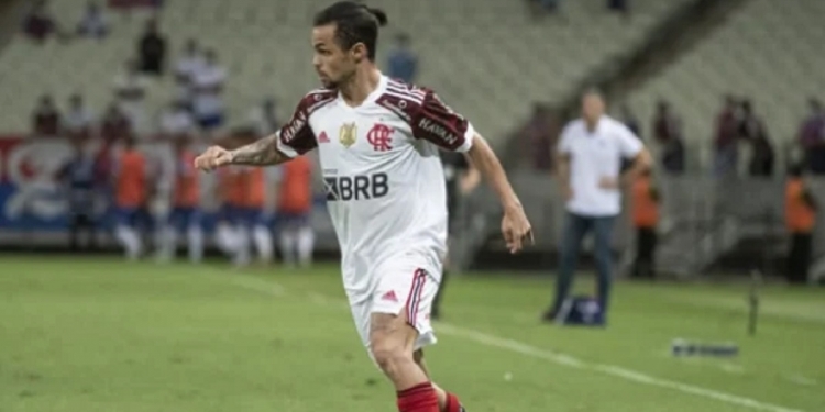 Michael sente dores em partida contra o Sport e será reavaliado no CT Ninho do Urubu