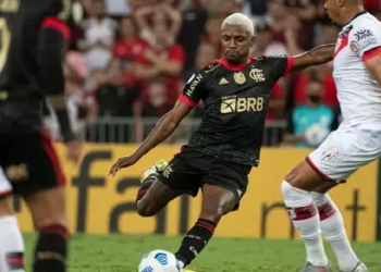 Polícia Civil diz se jogador do Flamengo estava embriagado no momento do acidente que matou entregador de aplicativo